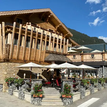 Vermala Aparthotel 4*